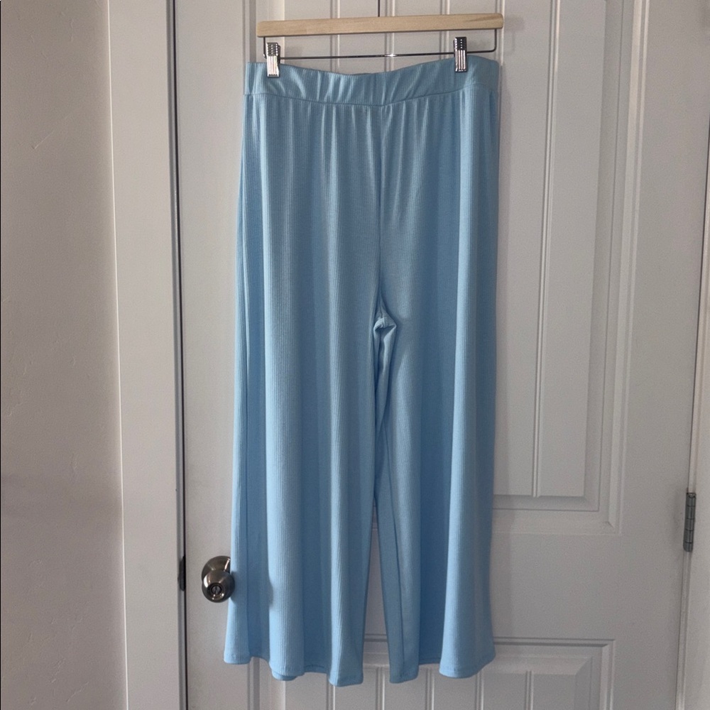 Dressed in Lala Lex Oversize Rib Top & Pants Set light blue large - Picture 2 of 3